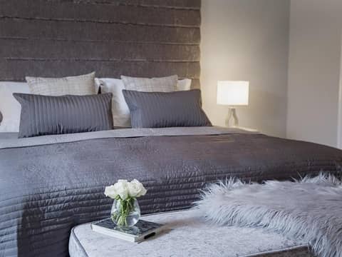 The Lane Hotel — hotel room