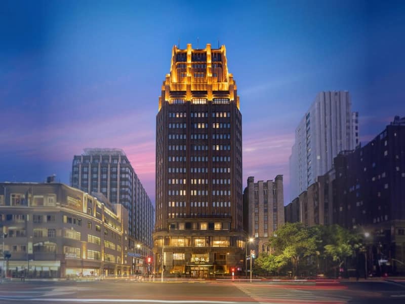 Shanghai Park Hotel — building