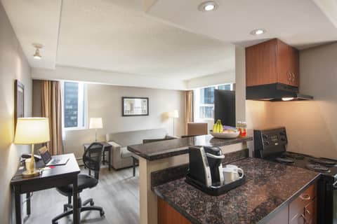 Coast Calgary Downtown Hotel & Suites by APA — photo 2