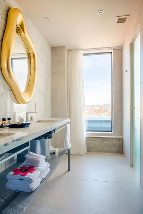 Monsieur Jean - Hôtel Particulier — bathroom