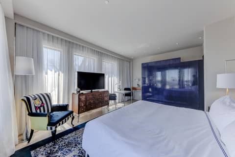 Monsieur Jean - Hôtel Particulier — hotel room