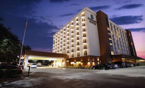Embassy Suites by Hilton Dallas Market Center — photo 5