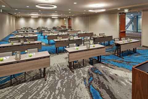 Hilton Garden Inn San Diego Downtown/Bayside, CA — photo 2