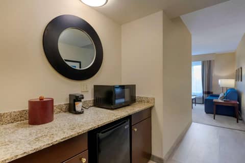 Comfort Suites Near Universal Orlando Resort — photo 4