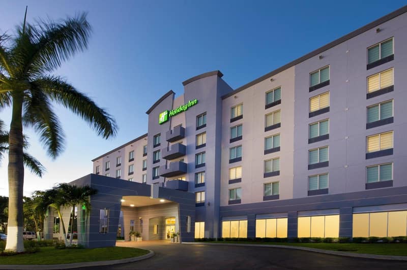 Holiday Inn Miami-Doral Area by IHG — building