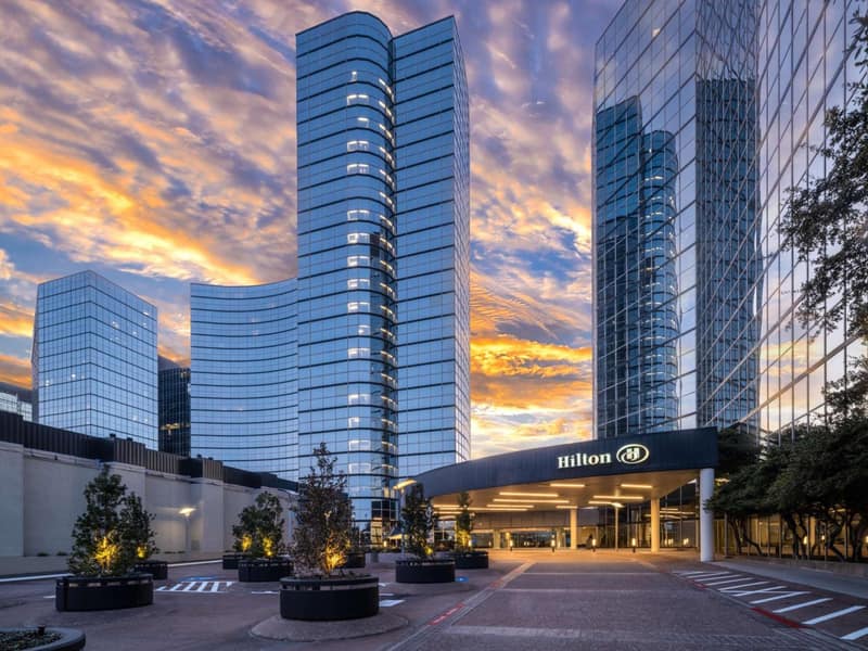 Hilton Dallas Lincoln Centre by the Galleria — building