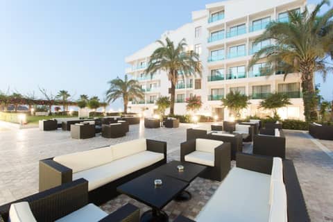 Falcon Hotel — photo 9