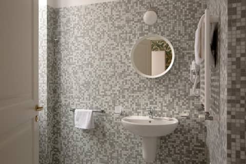 Palazzo Sant'Antonio — bathroom
