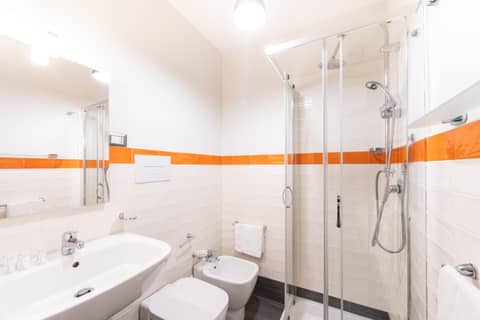 Bien-Bì — bathroom
