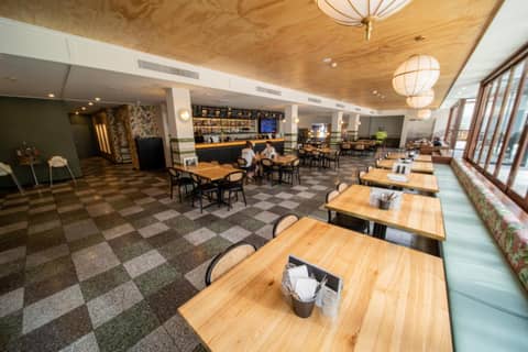 Southern Cross Hotel — dining