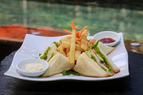 Residence Indochine Suite — dining