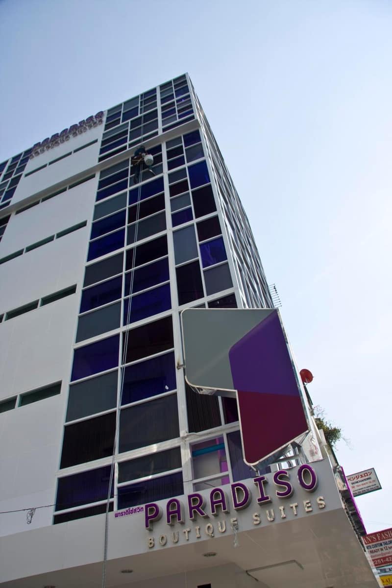 Paradiso Boutique Suites — building