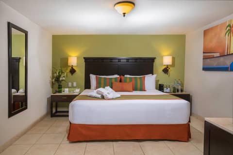 Hotel Tesoro Los Cabos — hotel room
