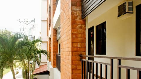 RedDoorz Plus at Strawberry Residences Mabolo Cebu FORMER RedDoorz Plus at Mabolo Cebu — photo 7