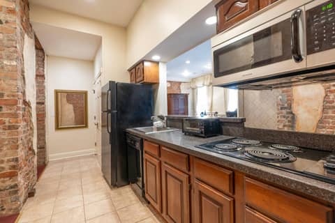 Quarter House Suites — photo 2