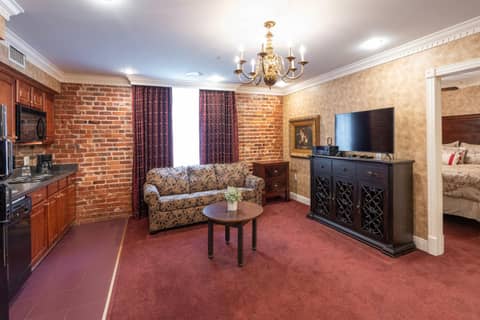 Quarter House Suites — photo 4