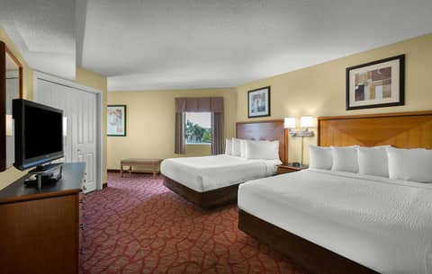 Bay View Resort Myrtle Beach — hotel room