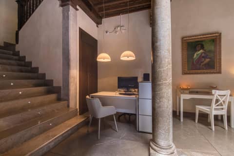 Shine Albayzín — recepcion & lobby