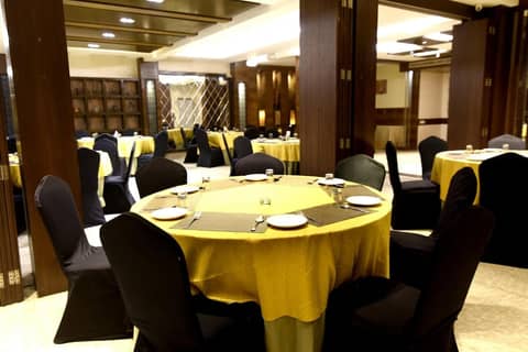 Crystal Inn — dining