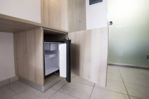 Lardos Bay — kitchen