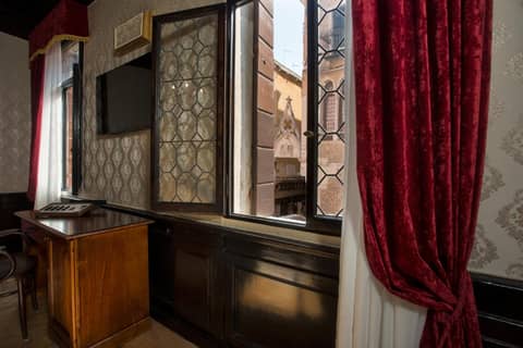 palazzo suite ducale — hotel room