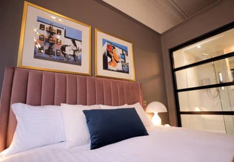 Boutique 50 — hotel room