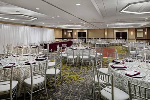 DoubleTree Suites by Hilton Charlotte/SouthPark — photo 2