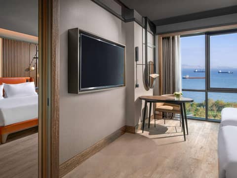 Mövenpick Hotel Istanbul Marmara Sea — hotel room