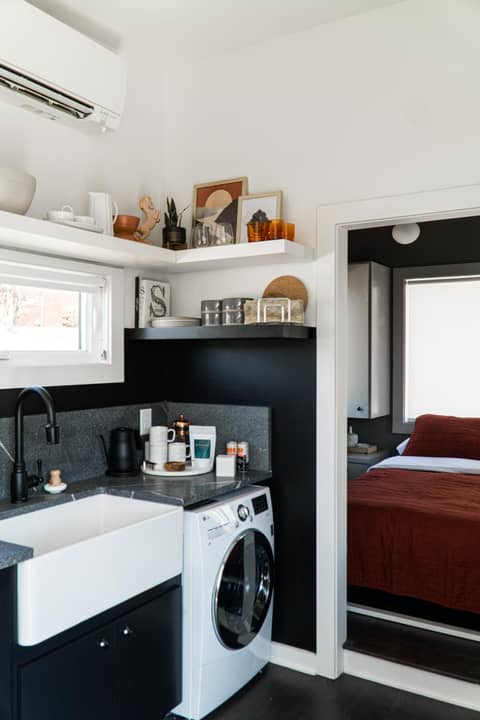 Ironwood Grove, Tiny House Hotel — photo 8