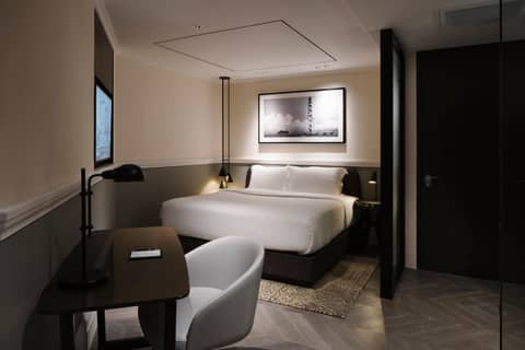 Grand Park City Hall — hotel room