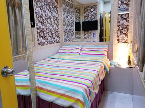 LongWin Hostel - Jordan MTR — hotel room