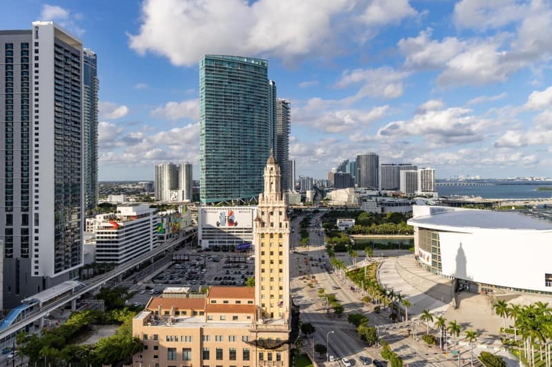 The Elser Hotel Miami - An All-Suite Hotel — building