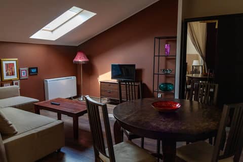 Lounge Apartments — hotel room