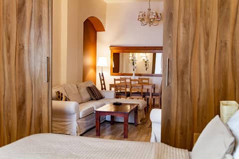 Lounge Apartments — hotel room
