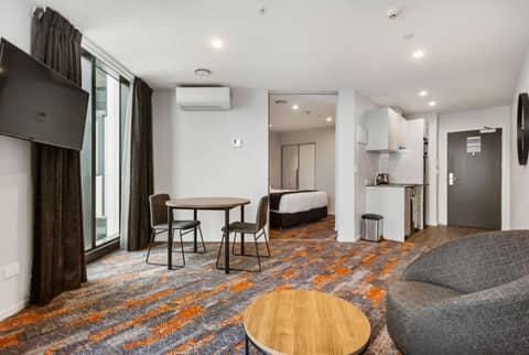 Ramada by Wyndham Newmarket Auckland — photo 2
