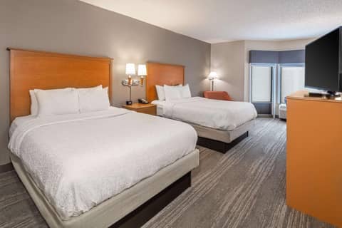Hampton Inn & Suites Nashville-Vanderbilt-Elliston Place — photo 4