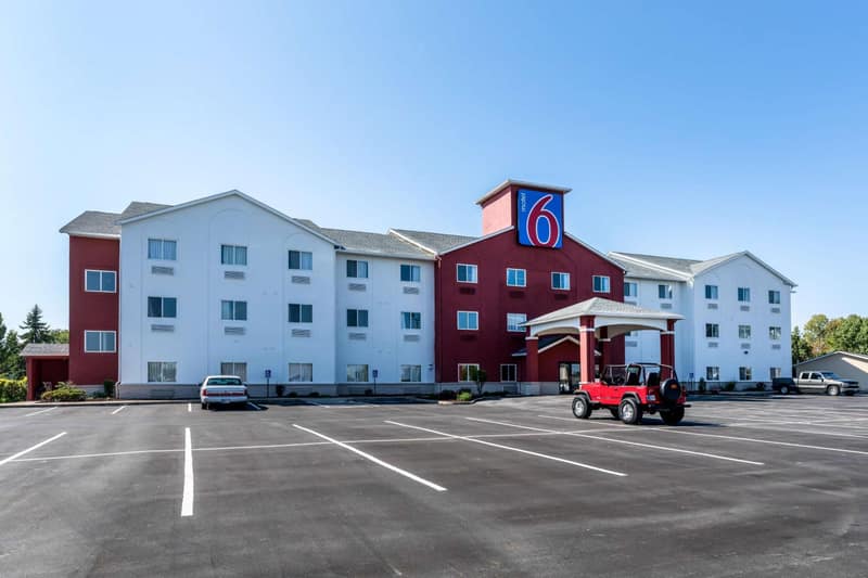 Motel 6-Indianapolis, IN - Southport — building