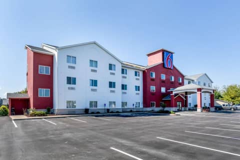 Motel 6-Indianapolis, IN - Southport — photo 4