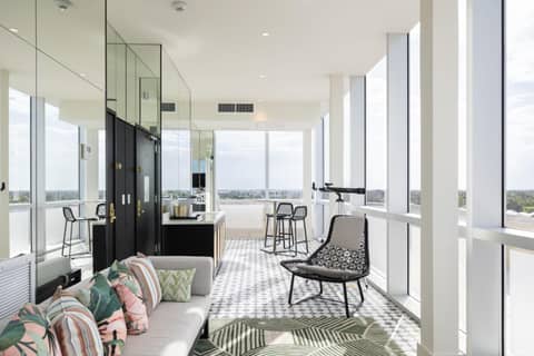 La Concha Key West, Autograph Collection — balance & terrace