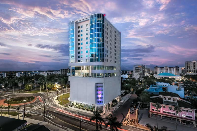 Embassy Suites By Hilton Sarasota — building