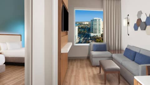 Embassy Suites By Hilton Sarasota — photo 3