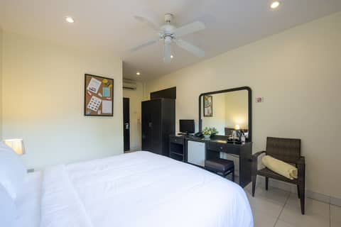 Lokal Phuket — bedroom