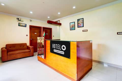 Super Townhouse MG Road Near Commercial Street — recepcion & lobby