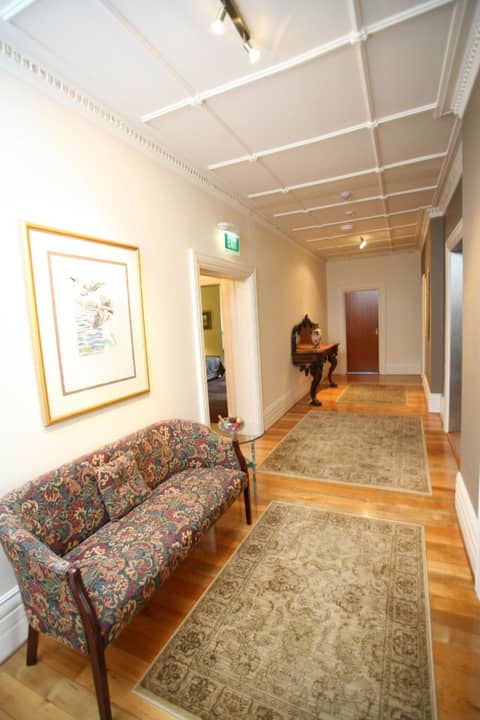 Darcy's Hotel — recepcion & lobby