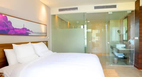 Novotel Phu Quoc Resort — hotel room