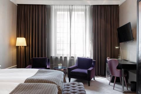 Elite Plaza Hotel — photo 3