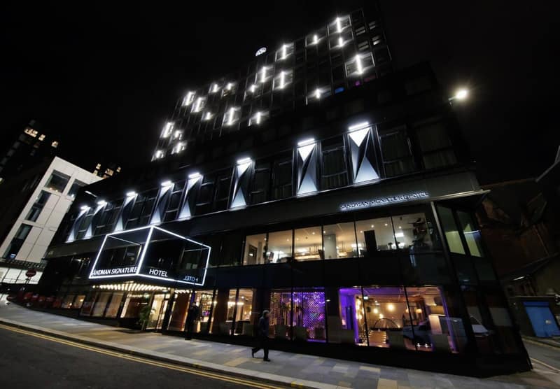 Sandman Signature Glasgow Hotel — building