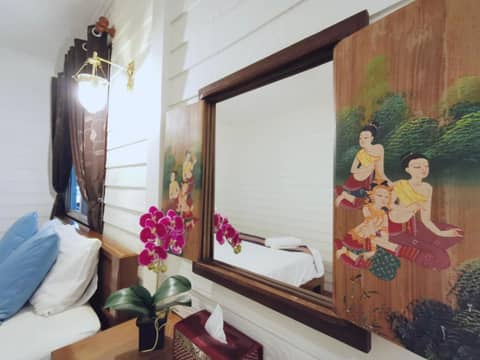 TAVEE Guesthouse — hotel room