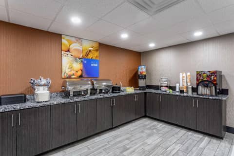 Comfort Inn & Suites Nashville Downtown - Stadium — photo 7