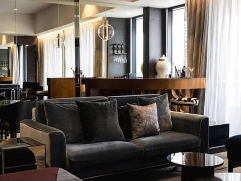 Emporium Hotel South Bank — hotel room